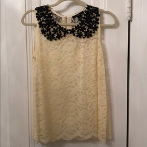 Ivory lace tank with black lace collar